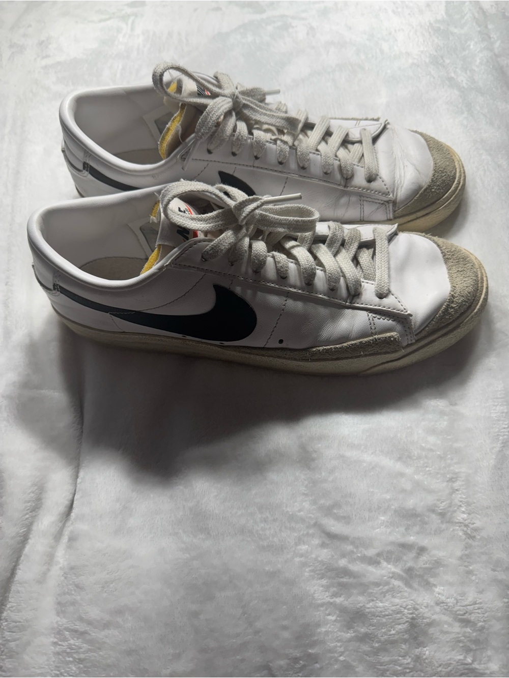 Mens nike low blazers size 10